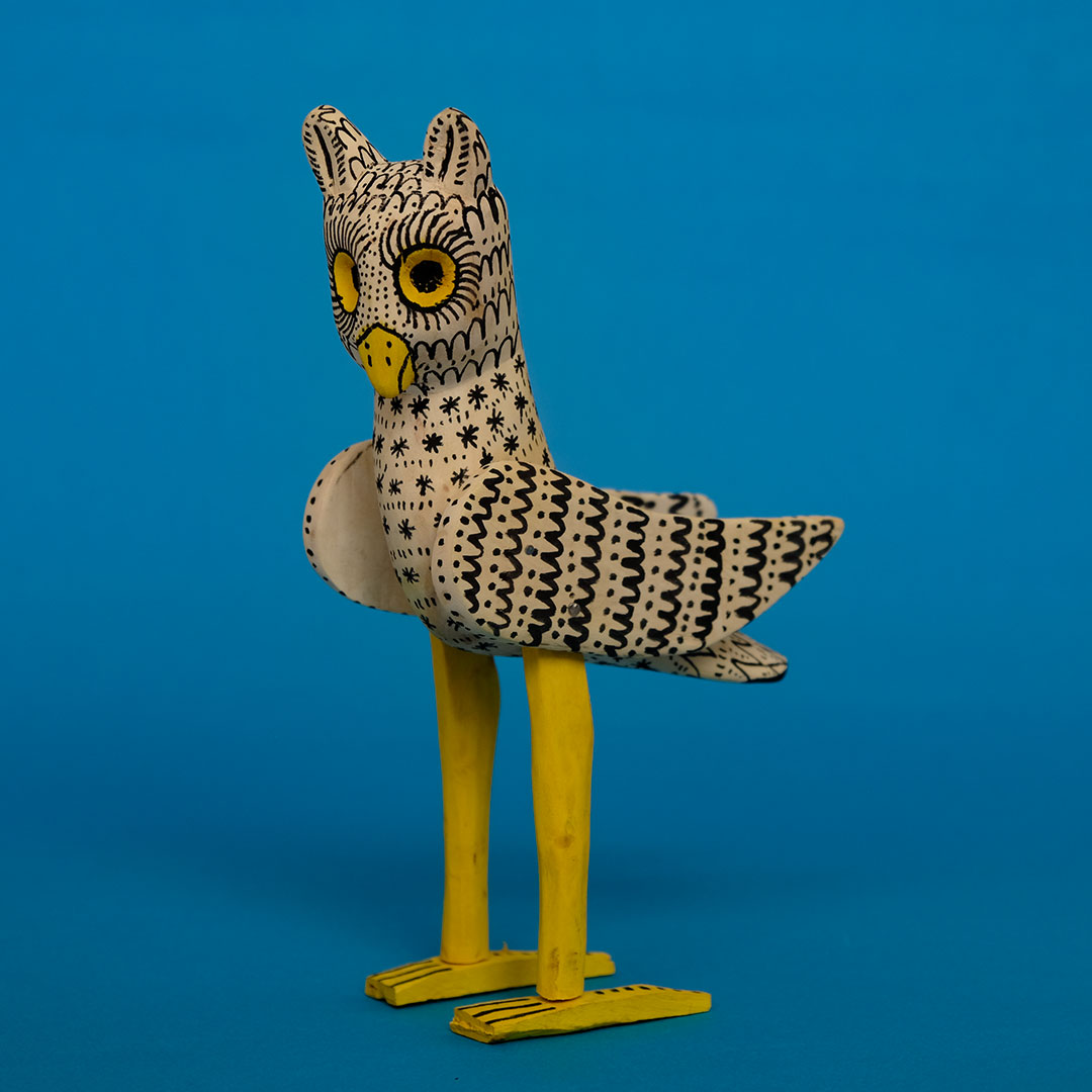 フクロウ（木彫 置物）- LABRAVA [メキシコ 民芸 フォークアート 雑貨]