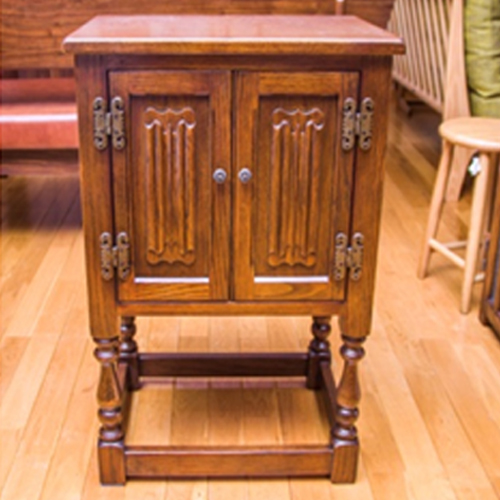 Old charm｜手彫りの彫刻が印象的な高級感あふれるデザイン。