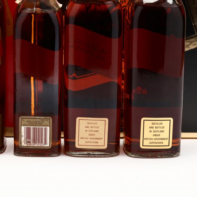 Johnnie Walker Blended Scotch Whisky, Red & Black Labels (Lot 3090