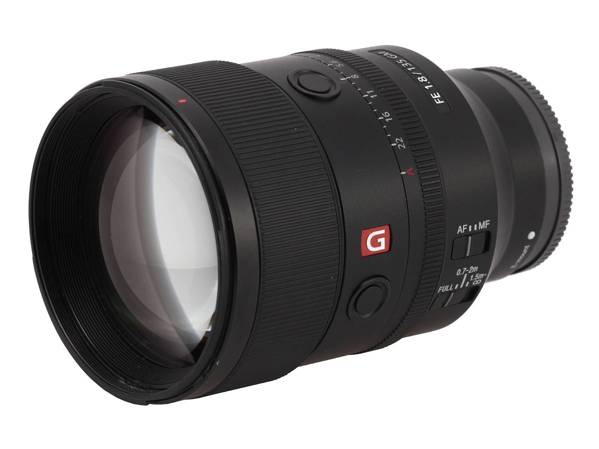 Sony FE 135 mm f/1.8 GM review - Build quality - LensTip.com