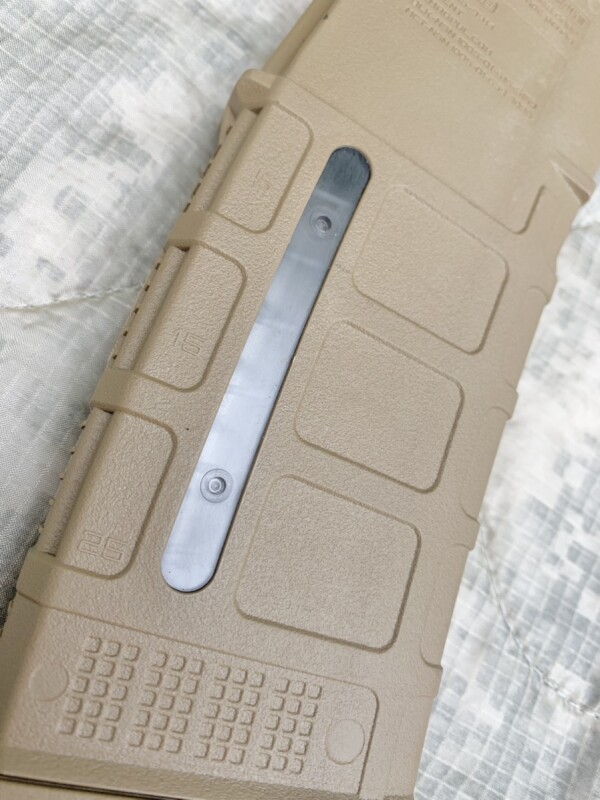 米軍MAGPUL P-MAG 30 FDE マガジン カート2本付き 米軍MAGPUL P-MAG 30