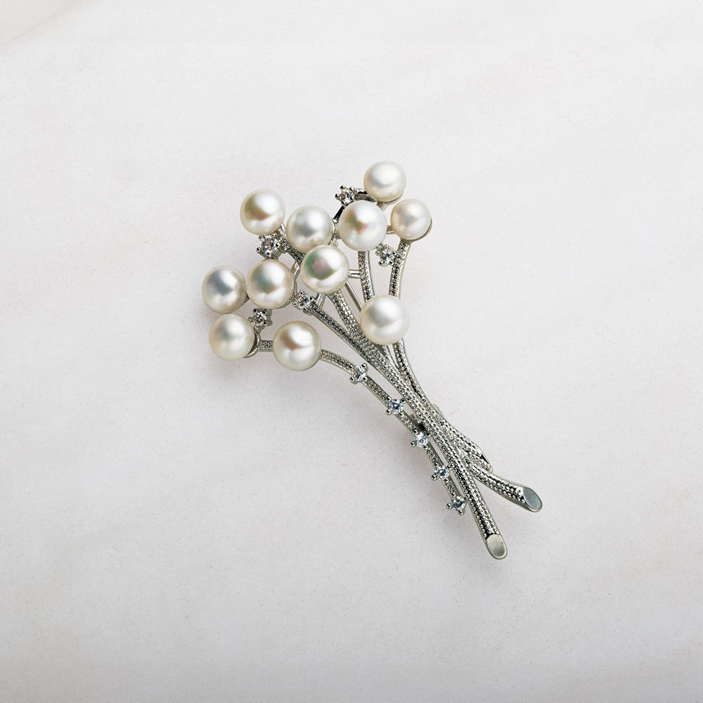 グランシフォレ パールブーケのブローチ | ライトアップオンラインストア