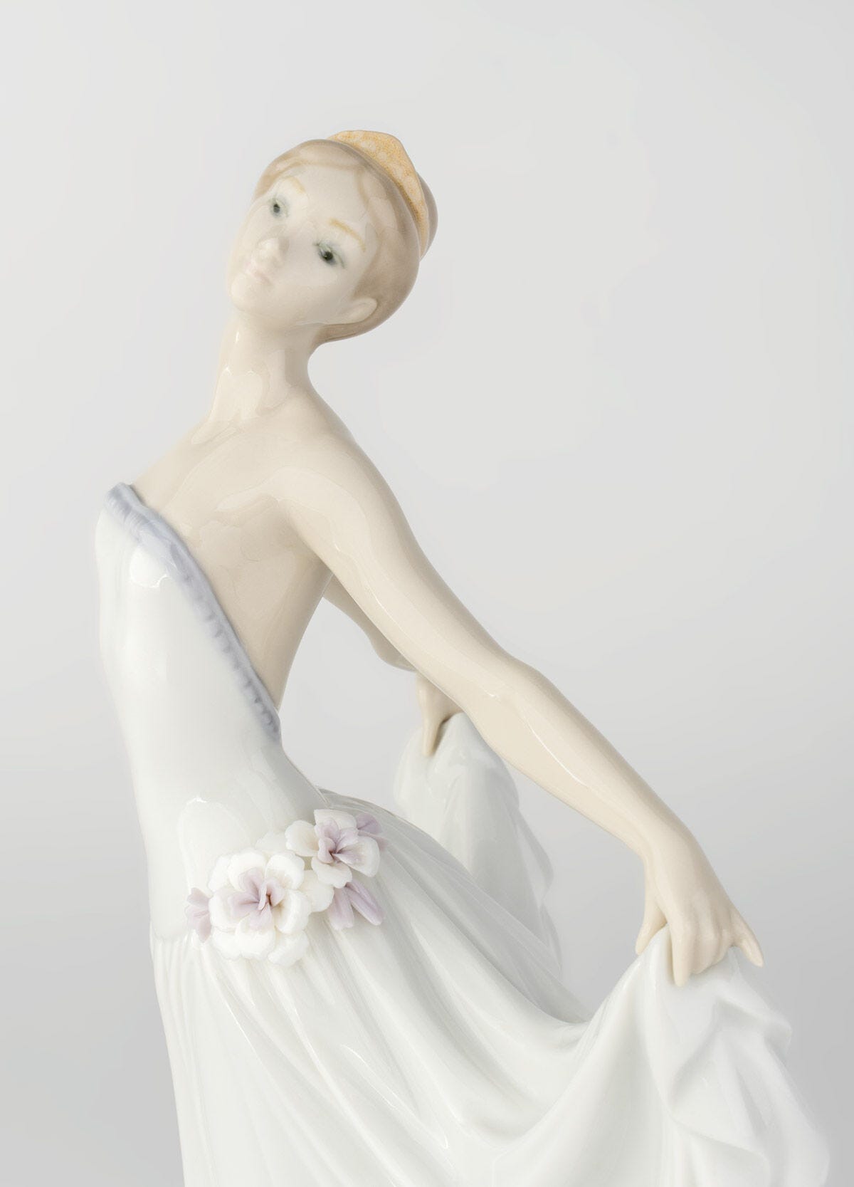 踊る少女(スペシャルバージョン) | リヤドロ公式オンライン