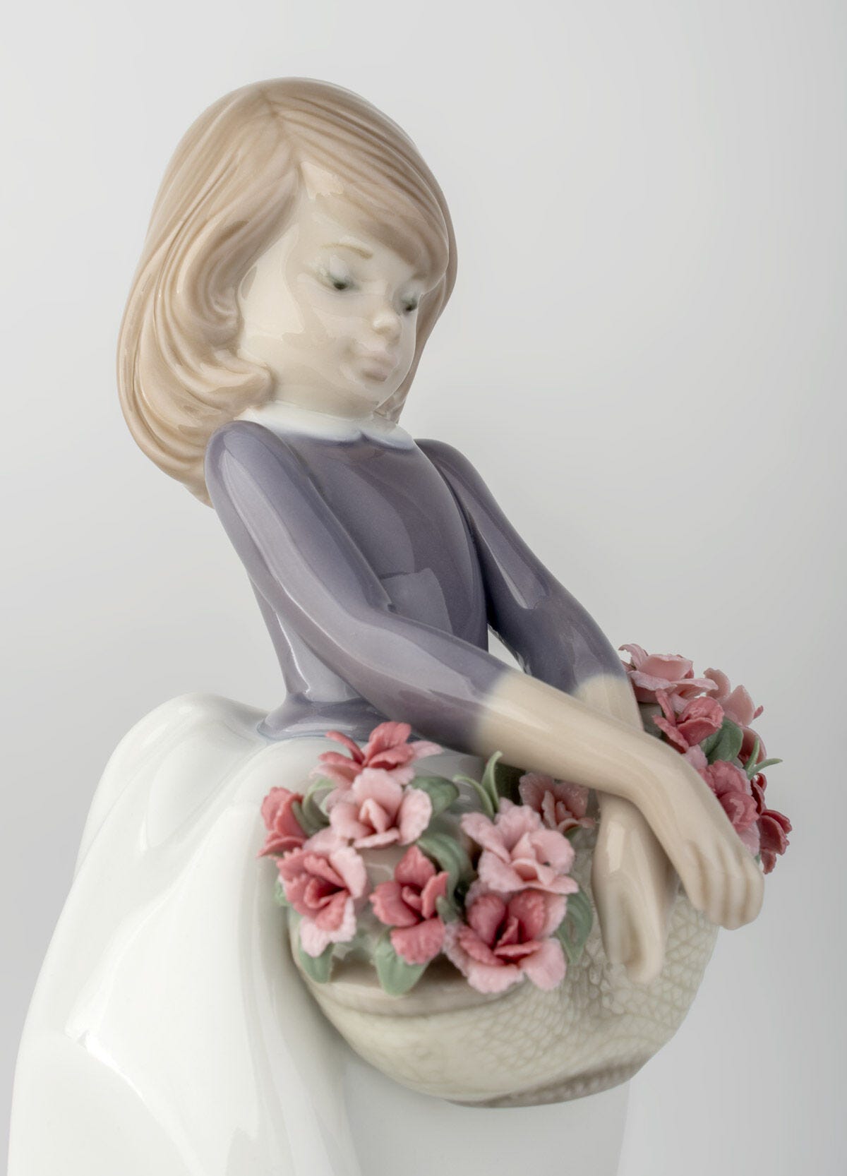 May Flowers Girl Figurine. Special Version | Lladró® USA