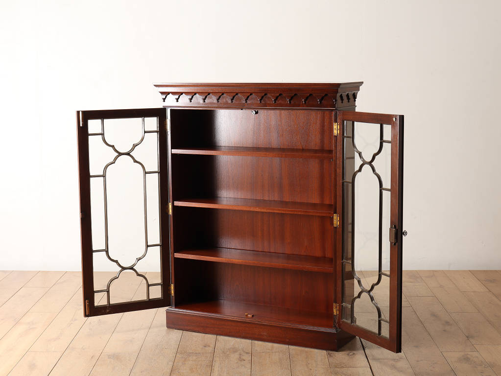 BEVAN FUNNELLブックケース | ロイズ・アンティークス | ヨーロッパの