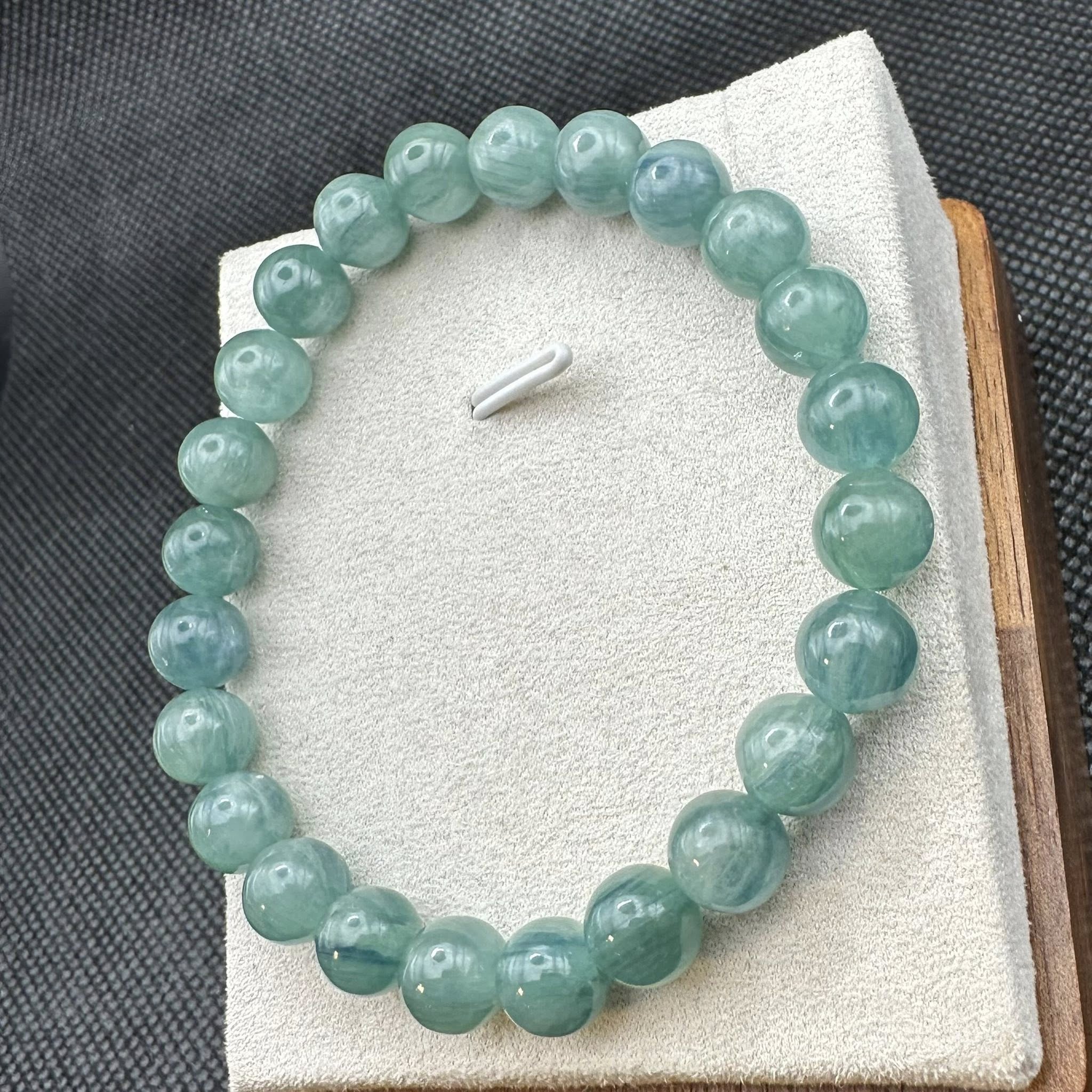 グリーンカイヤナイト モザンビーク産 天然物 希少 極上高品質 高発色