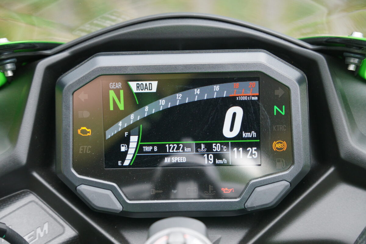 ローダウン仕様の『ZX-25R』に乗れるチャンス！ サスのスペシャリスト