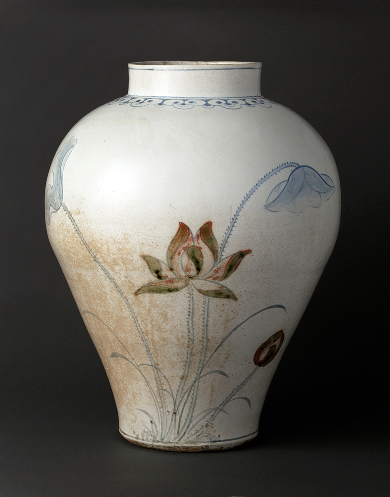 MOCOパスポートに採用されたデザインの作品紹介②「青花辰砂蓮花文壺