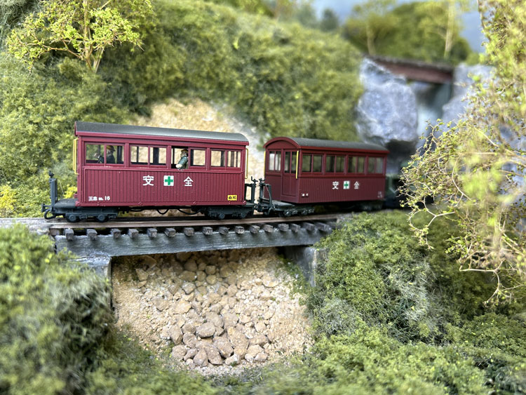 ワールド工芸特別企画品 木曾森林鉄道 HOナロー B型客車 助六線タイプ