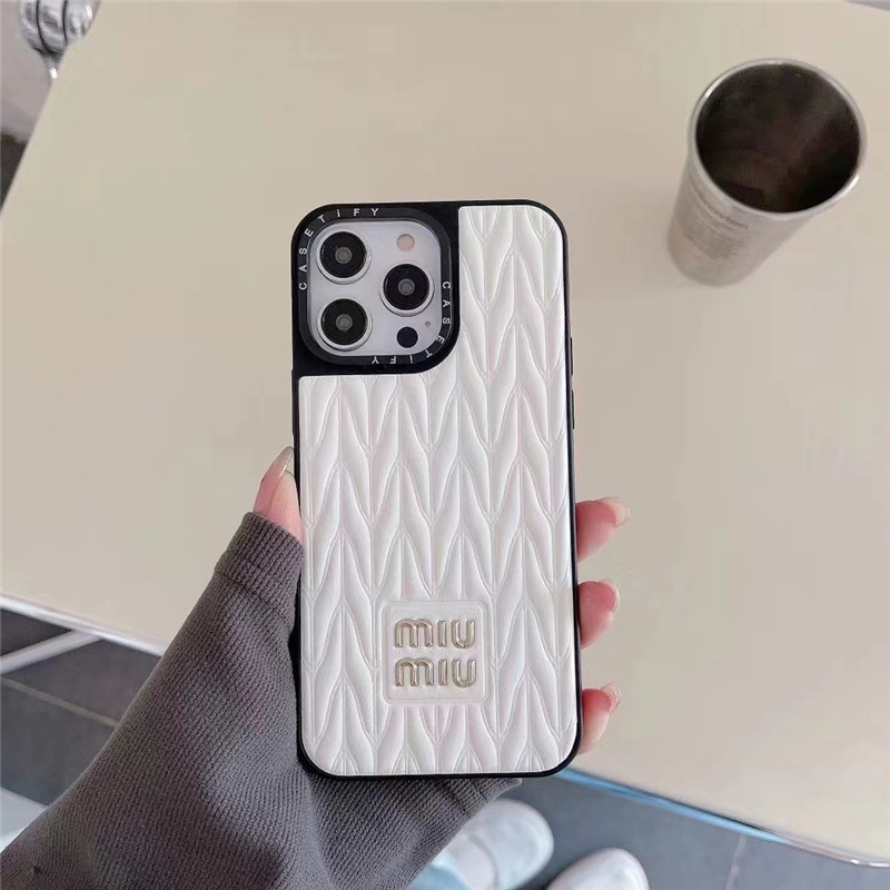 ミュウ ミュウ iphone17promax/16pro ケース レザー miumiu新作