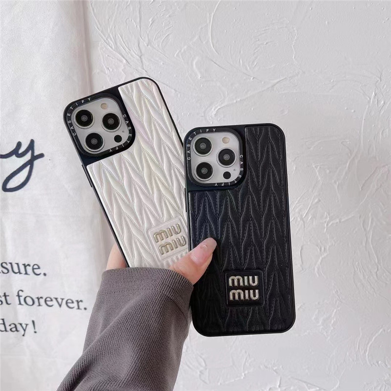 miumiu iPhoneケース iPhone13 MIU MIU - MIU MIU レザー エンボスロゴ