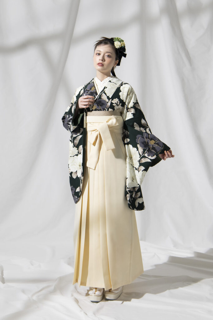 総絞り 黒地 下り藤枝葉花 振袖 黒金全通柄袋帯 フルセット