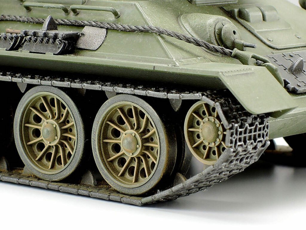 ソビエト軍の傑作T-34-85戦車がタミヤ製1/48プラモデルで登場！ – モノ