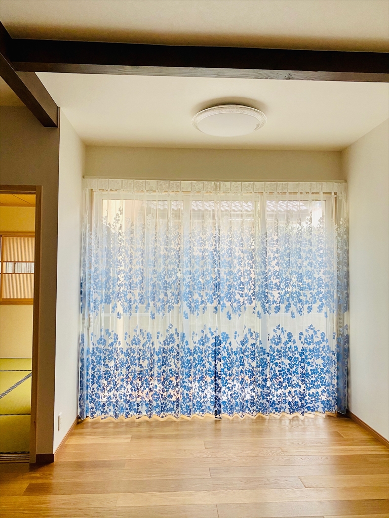 アンティーク ノッティンガムマドラスレース 浮かぶ桜色の花々 幅広