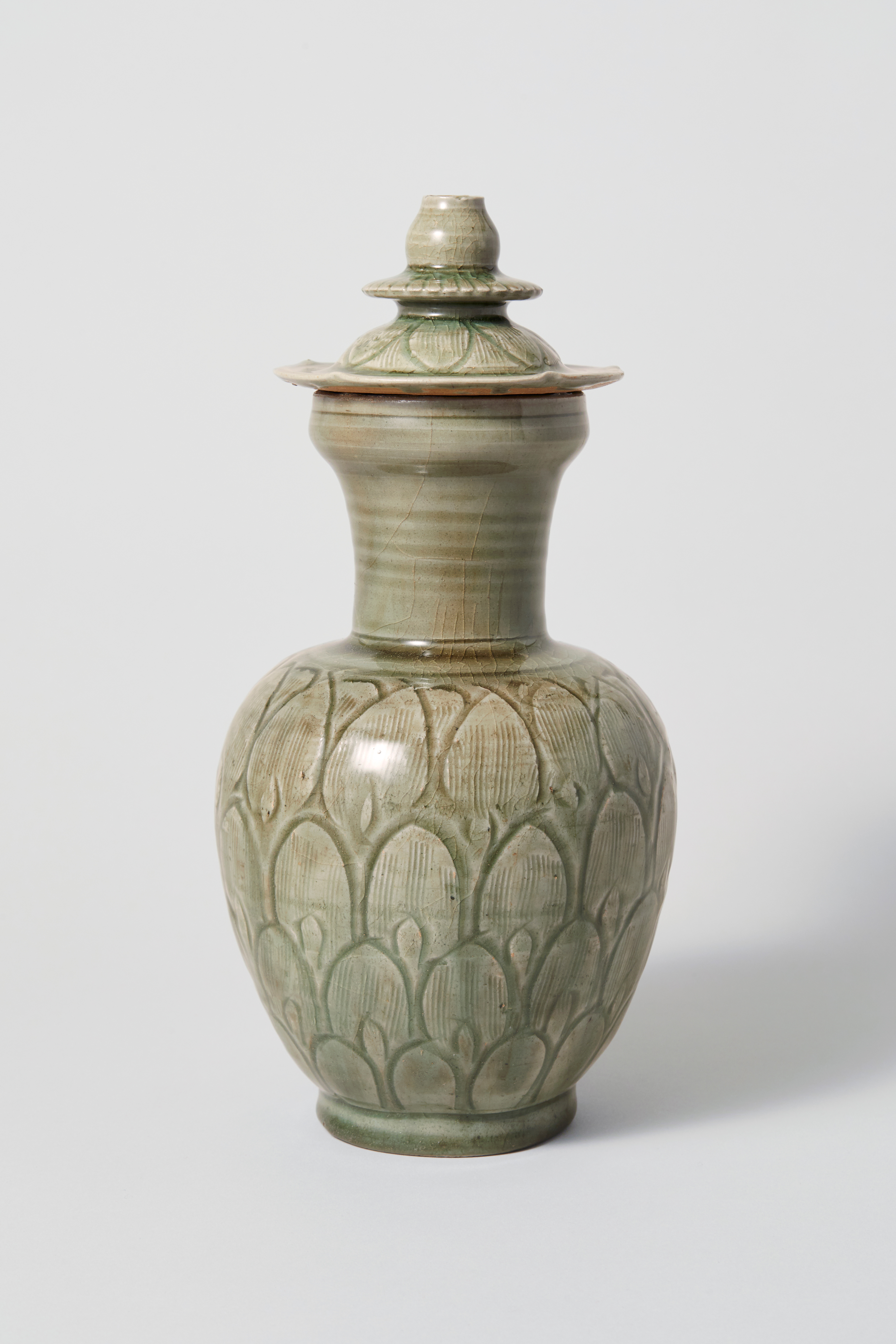 中国 龍泉窯 青磁 陰刻 花文 鉢 M R8813 中国 龍泉窯 青磁 陰刻 花文