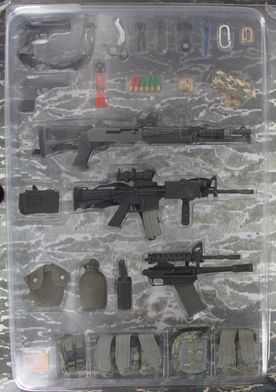 USAF Airman Security Force in Iraq Hot Toys - Machinegun