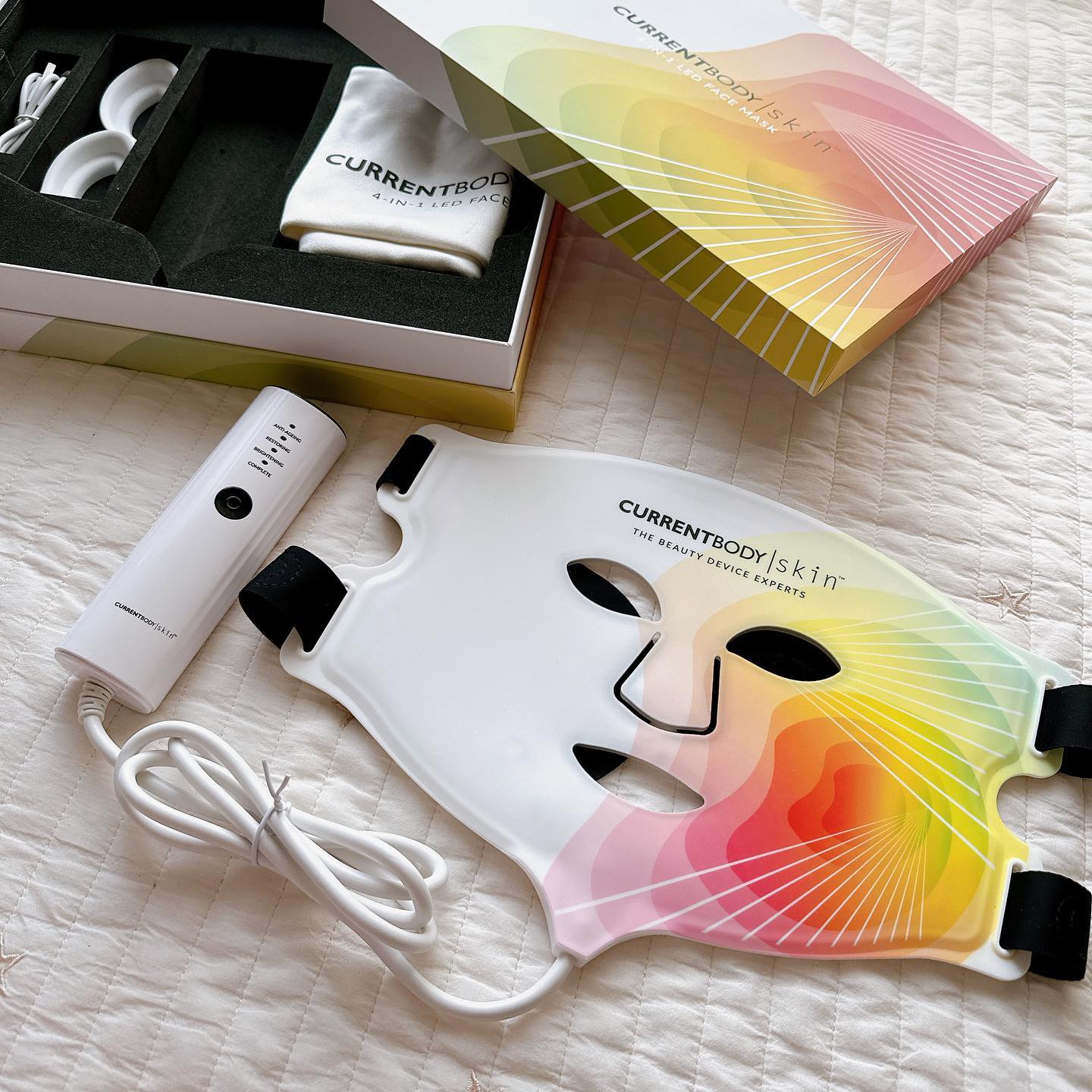 LEDでエイジングケアする話題のCurrentBody Skin (カレントボディ