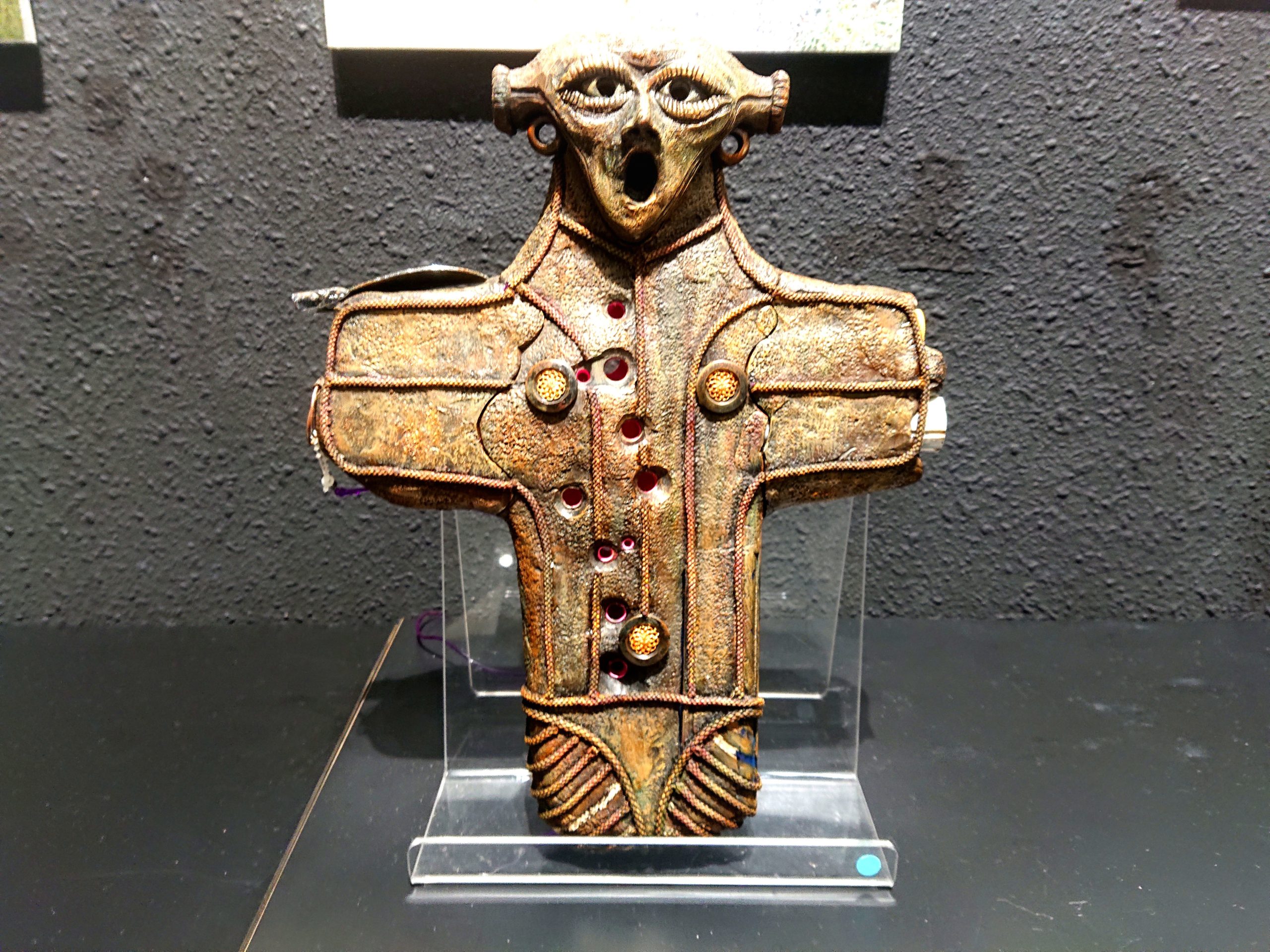 板状土偶の破片」です。