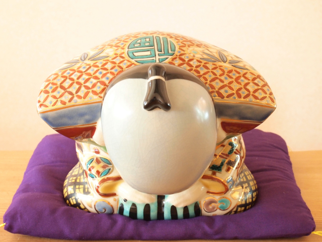 九谷焼 7号お辞儀福助 錦付け 布団付 九谷焼マルヨネ 陶芸窯和陶房