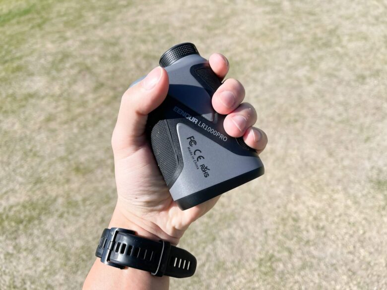 レビュー】EENOUR LR1000PRO レーザー距離計｜OLEDディスプレイでは