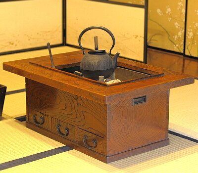 昭和レトロ 木製 長火鉢 3杯 引き出し収納付き 火鉢 五徳付き 囲炉裏