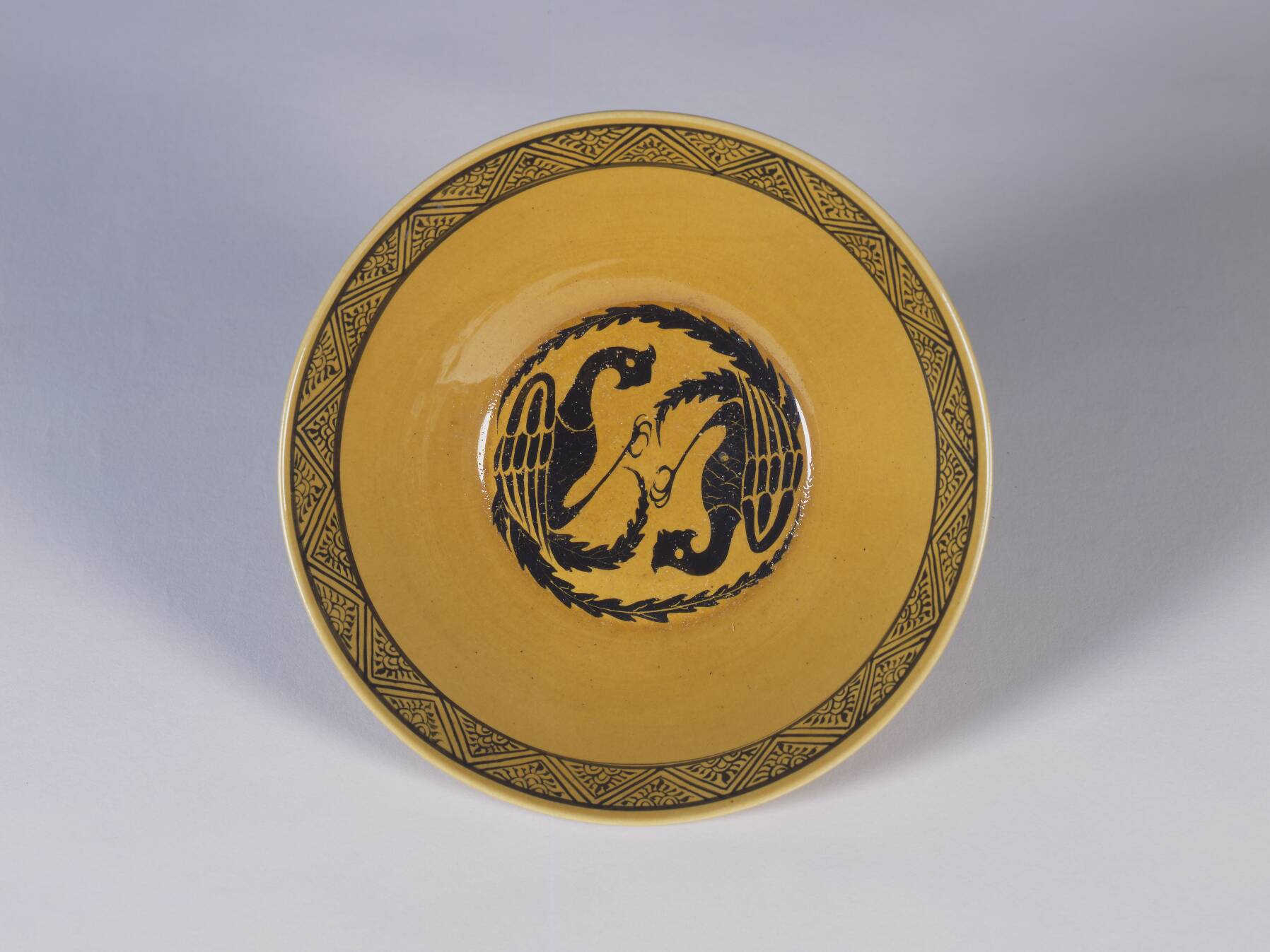 清朝 雍正 黄釉 竜の柄 お碗 収蔵品 コレクション 清朝 雍正 黄釉