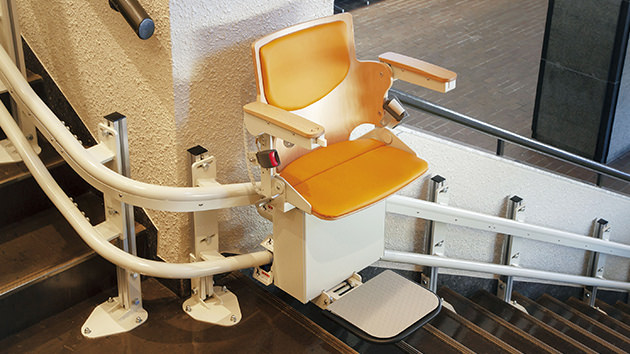 いす式階段昇降機 | 株式会社マイクロエレベーター