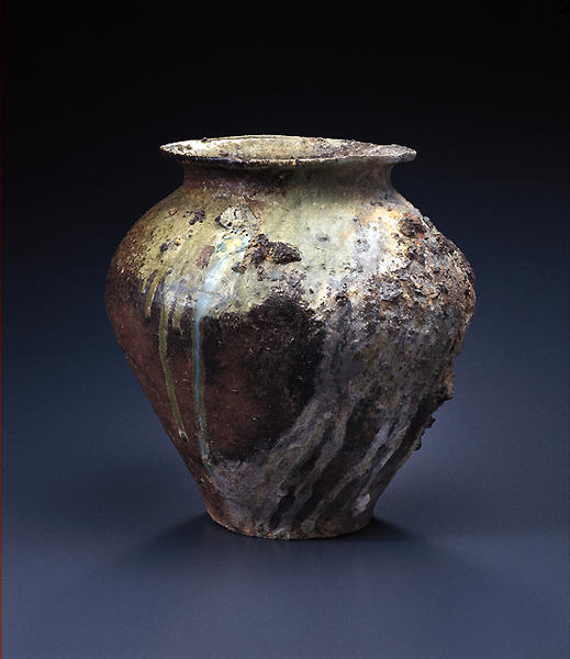 常滑経甕 - MIHO MUSEUM