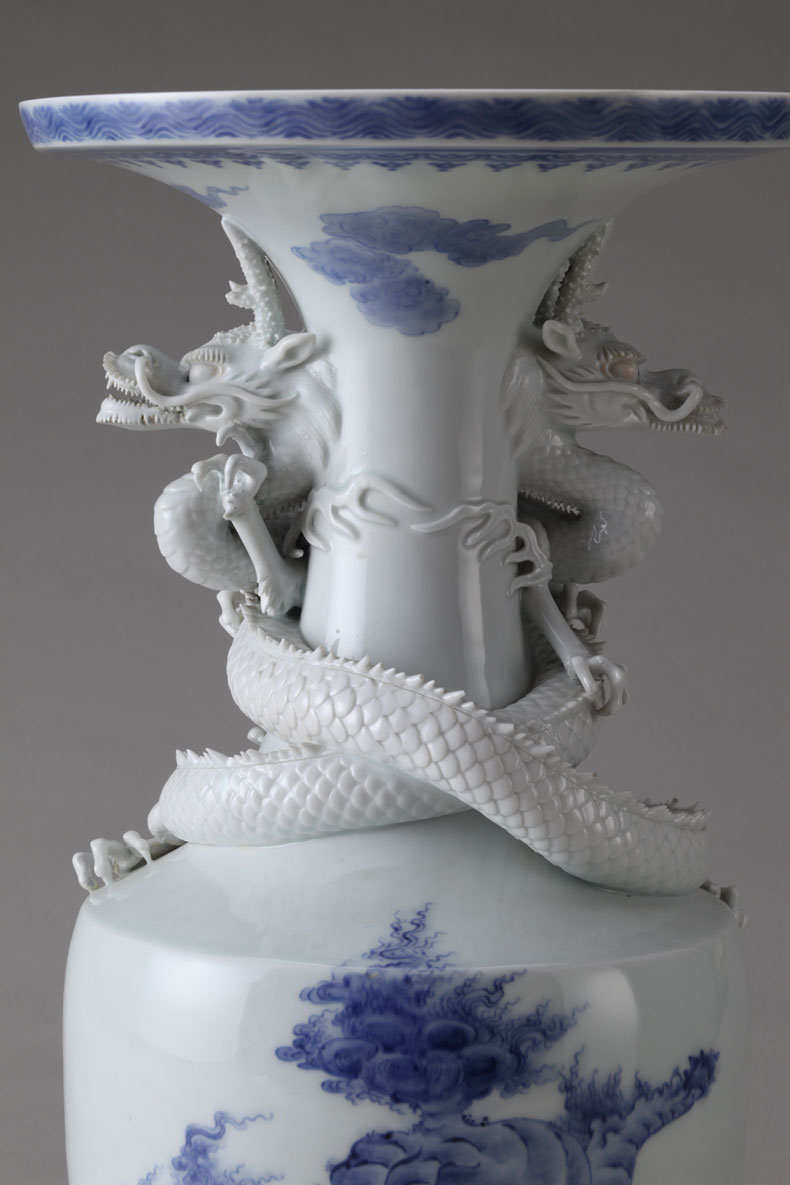 極上細密龍彫り細工 花瓶 真作保証 平戸藩 三川内焼白磁 如意宝珠 白竜