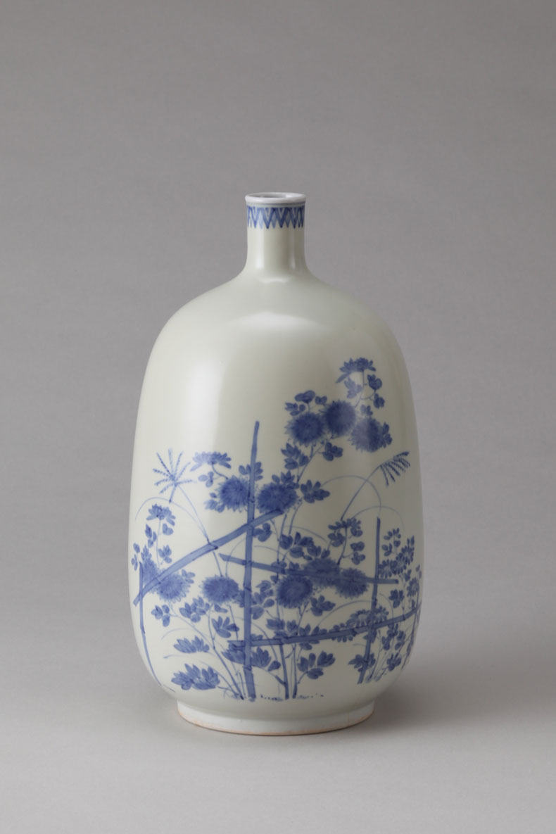 染付秋草文徳利 ｜ みかわち焼 三川内焼- 総合サイト