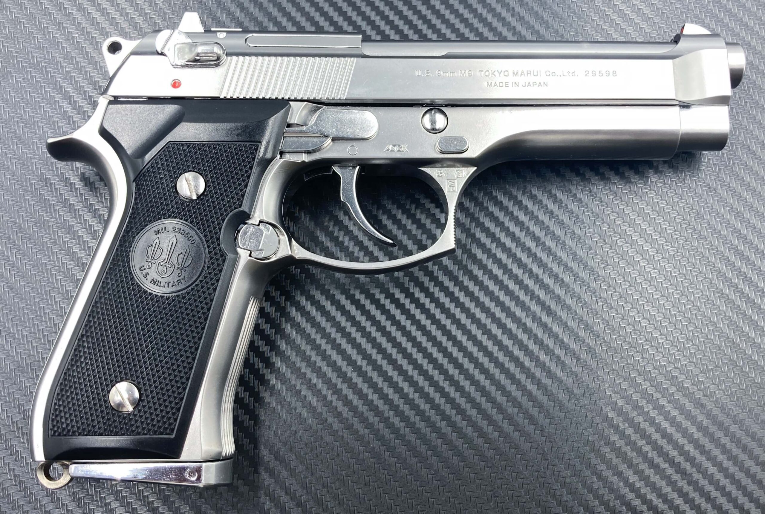 マルイ製 ベレッタM92F クロームステンレスをレビュー！存在感抜群で