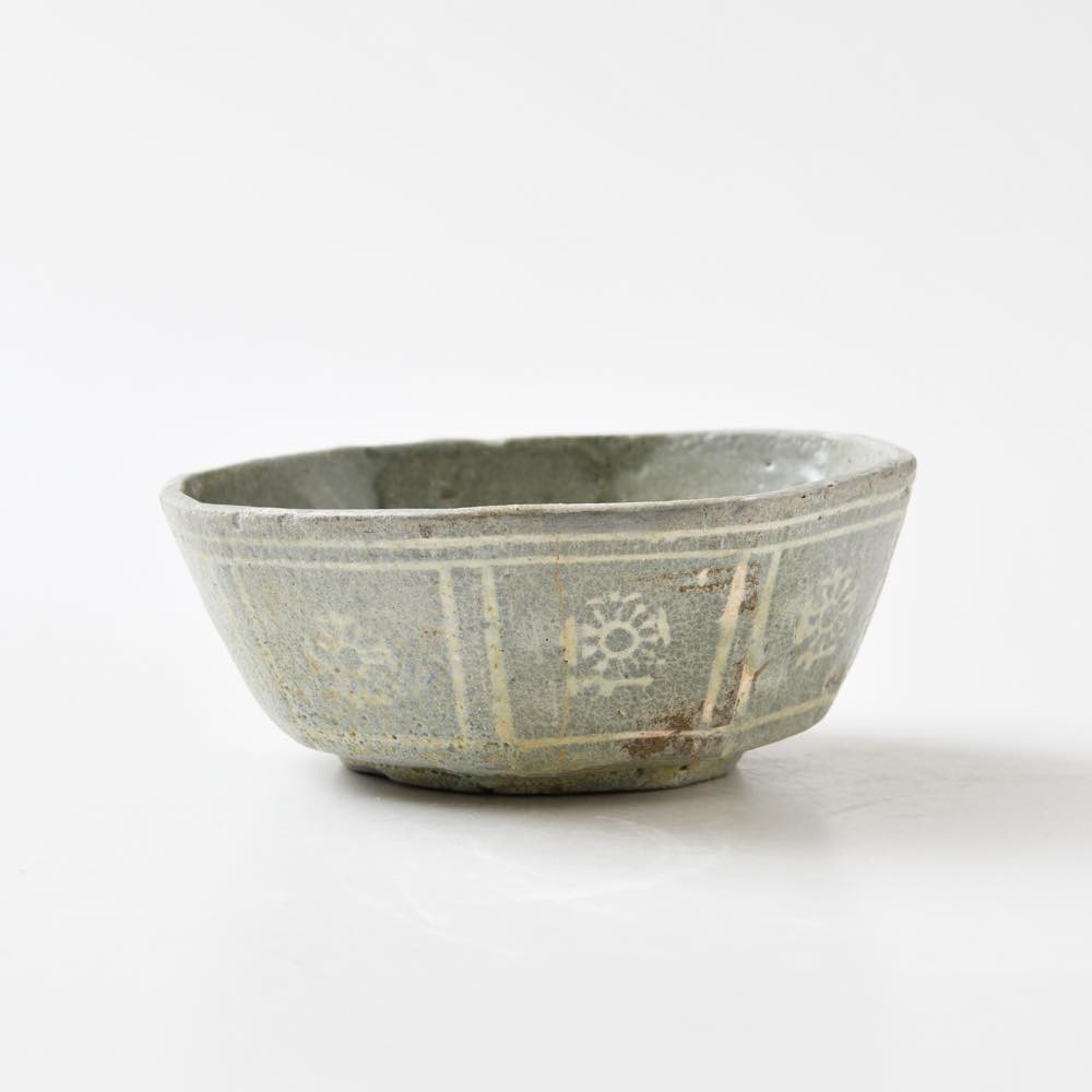 朝鮮 高麗青磁 象嵌八角鉢 ｜ みんげい おくむら （日本と世界の民芸）