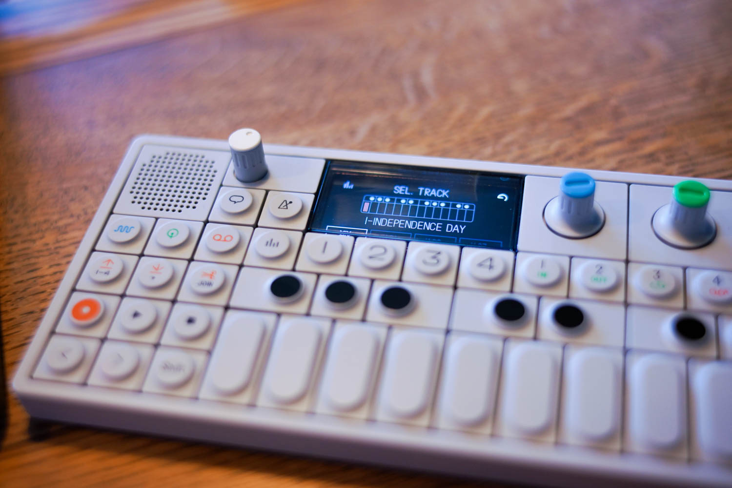 OP-1 製品レビュー：HIROSHI WATANABE aka KAITO – Media Integration