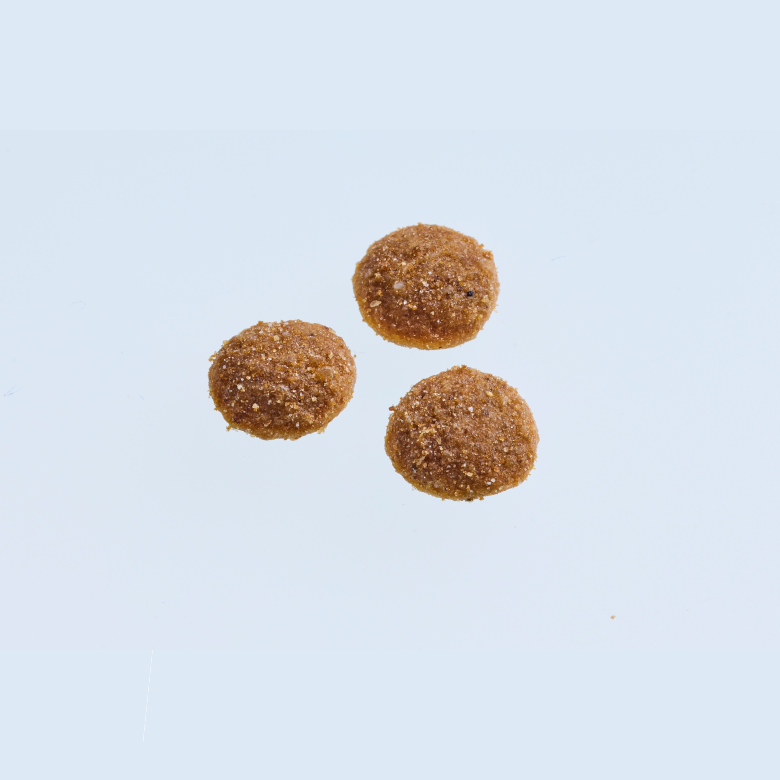 ニュートロシュプレモ成猫用（チキン＆サーモン ）3kg×4袋