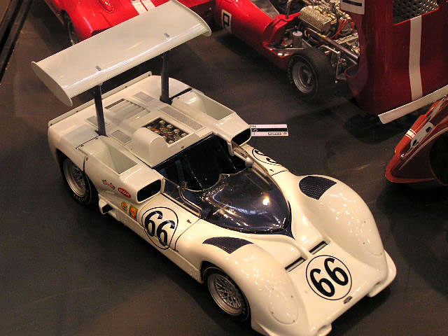 EXOTO 1/18 シャパラル2F エグゾト 1/18 1967 シボレー シャバラル 2F