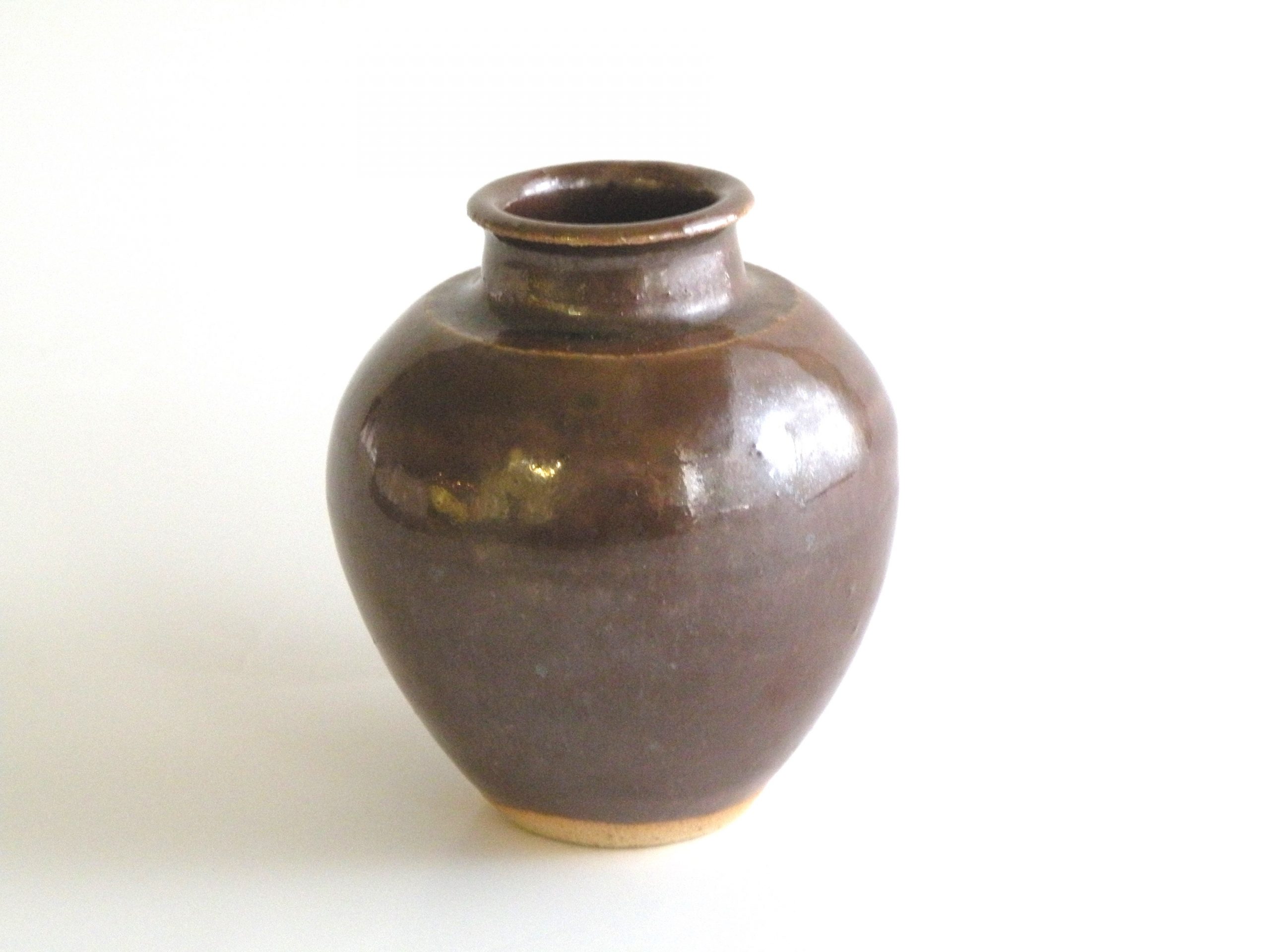 美濃焼伝統工芸品協同組合 | 鉄釉肩衝茶入