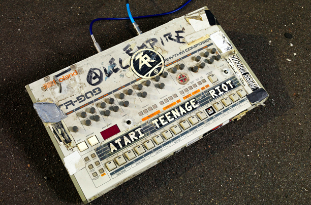 LOVELY LOVELY PRODUCTS！ リズムマシンの深層世界By ACID渋谷 | Rock