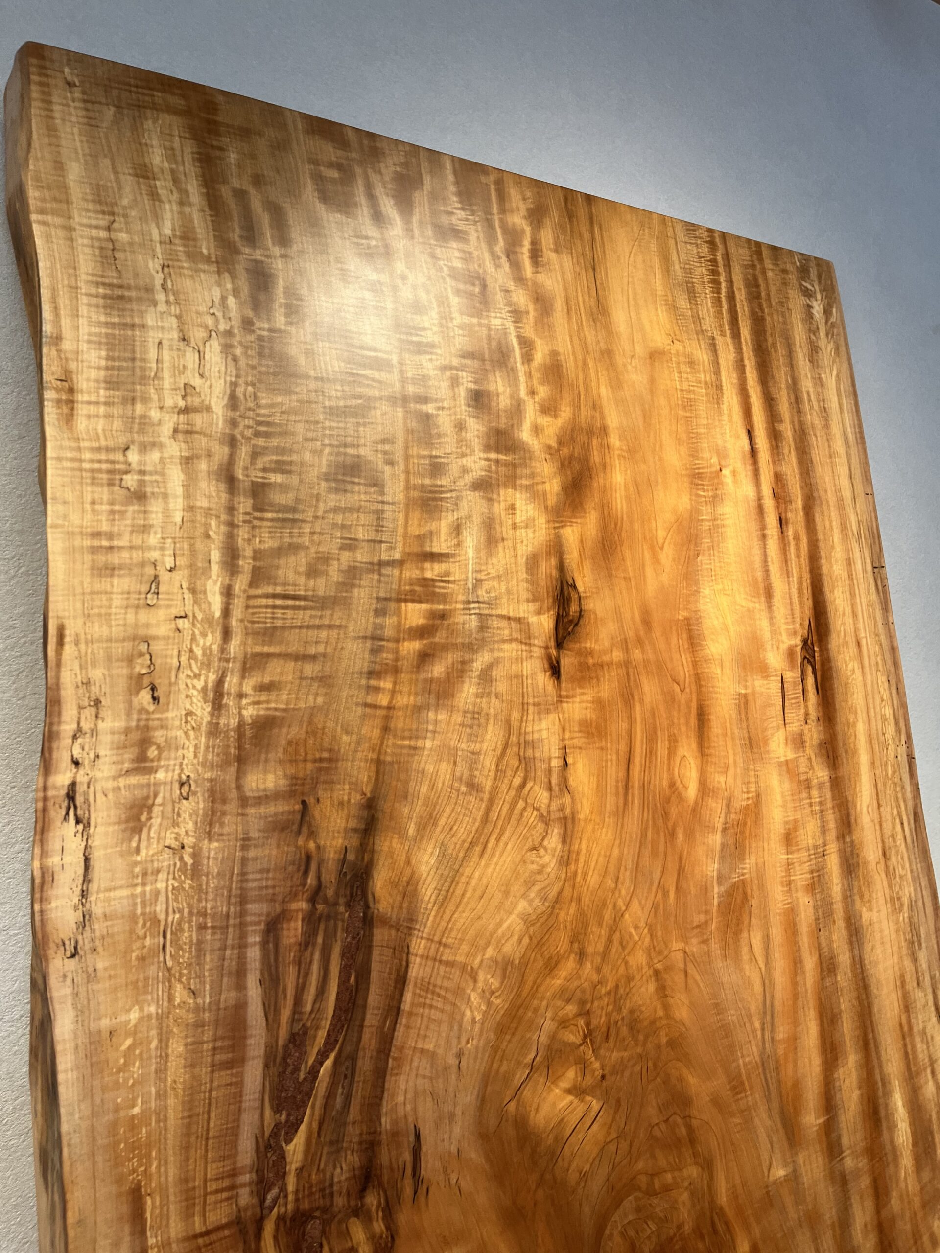 栃一枚板テーブル天板(mkc700‐g60)｜無垢の家具｜粗木から選べる