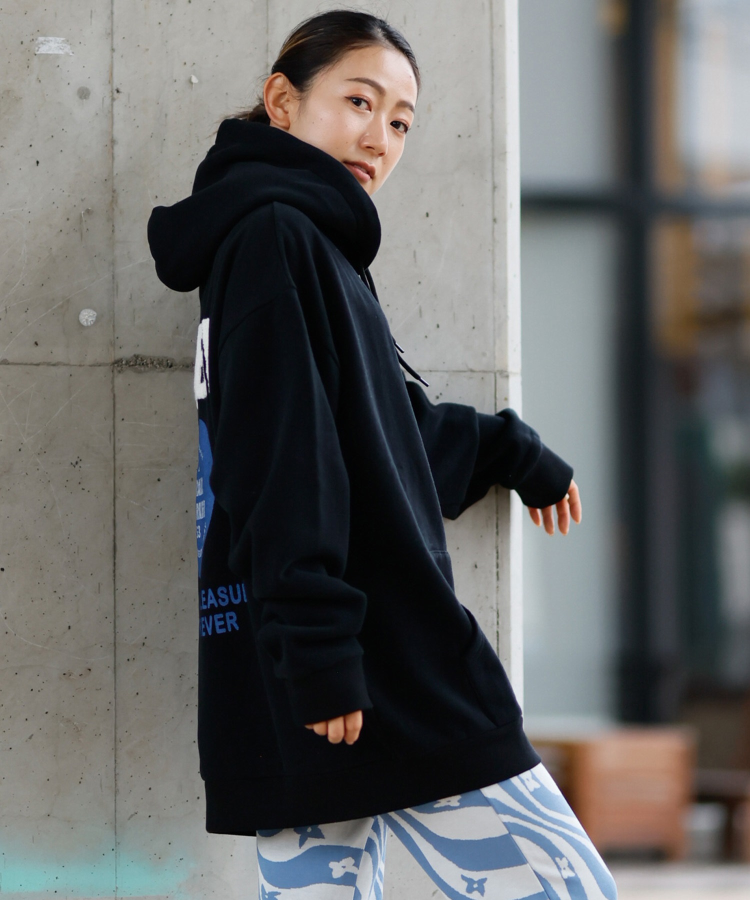 PLAYBOY プレイボーイ パーカー プルオーバー レディース サガラ刺繍