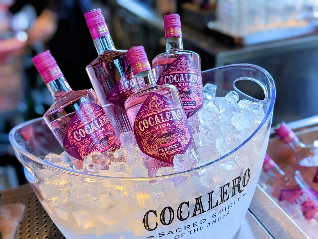 ピンクカラーのプレミアムリキュール「コカレロ・ヴィーダ」新発売