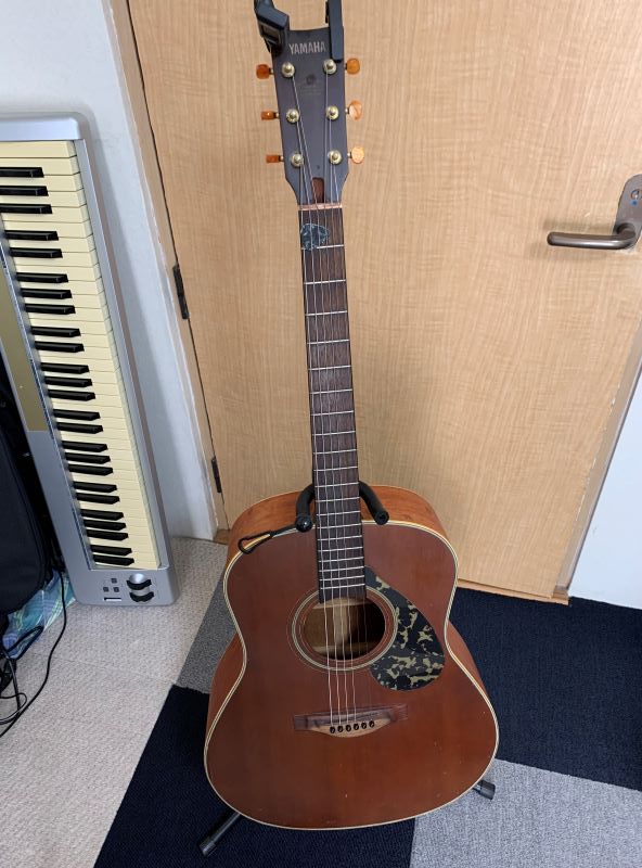激鳴り年代物アコースティックギター【YAMAHA/LL-11B】これは珍しい