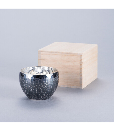 純銀製 ぐいのみ 並型 古美仕上（銀／槌目） 森銀器製作所-商品詳細