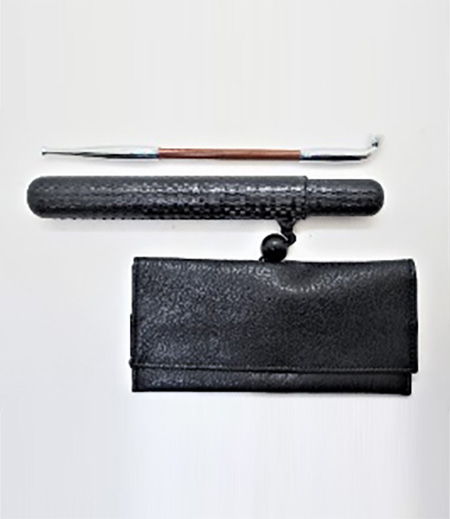 宝船 腰差し煙草入れ・丸福煙管（黒×銀） 柘製作所-商品詳細：浅草中屋