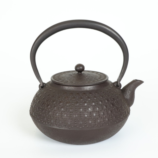 南部形 桜 1.7リットル／Sakura Nanbugata Tetsubin L｜虎山工房 盛岡