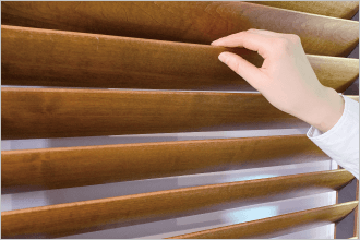 プレミアムシリーズ ウッドシャッター（可動ルーバー建具・ガラリ戸