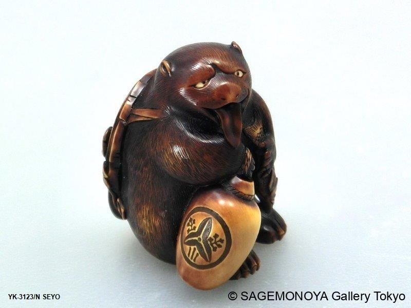 根付(netsuke) 2 匹の寄り添う犬 木製 江戸時代 根付(netsuke) 2 匹の