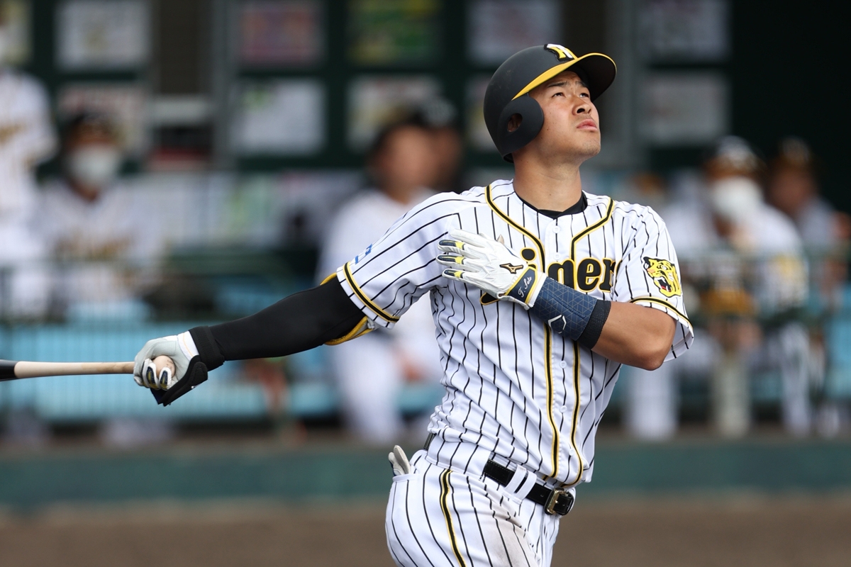 EPOCHONE 佐藤輝明 RC 33枚 EPOCHONE 佐藤輝明 RC 33枚 EPOCHONE 佐藤