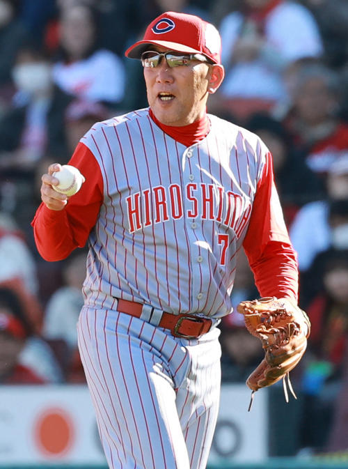 プロ野球オーナーズリーグ野村謙二郎 スタンドに渦巻く怒号の嵐…