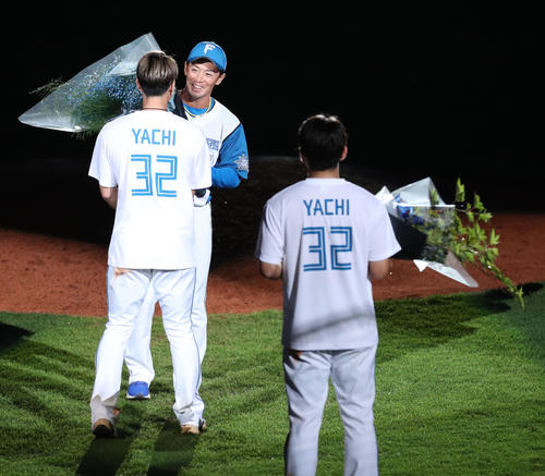 s*r様 谷内亮太選手直筆サインボール 引退試合 NPB公式球 s*r様 谷内