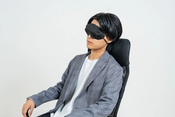 ひとみの休息 3Dアイマスク ブラック 個包装5枚入り | 横井定株式会社